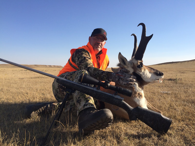 trophy pronghorn antelope guided private land hunts wyoming