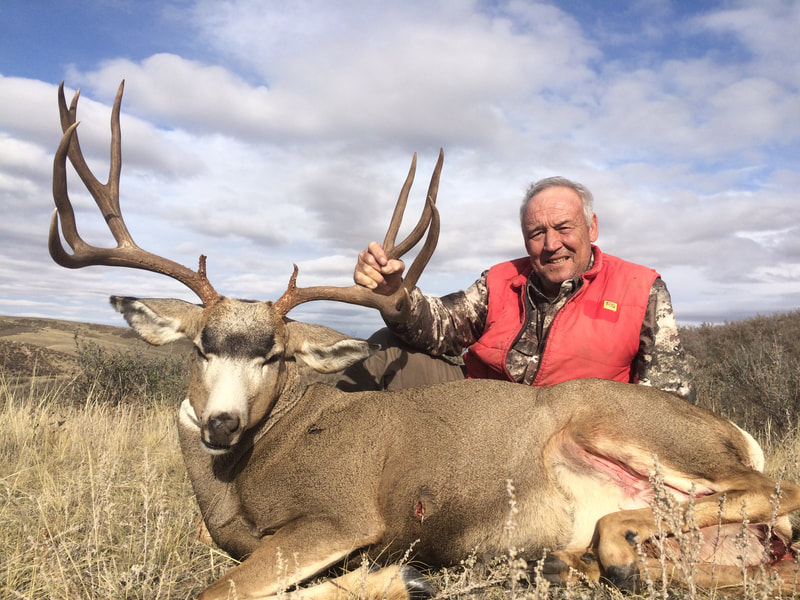 private land trophy mule deer hunt wyoming